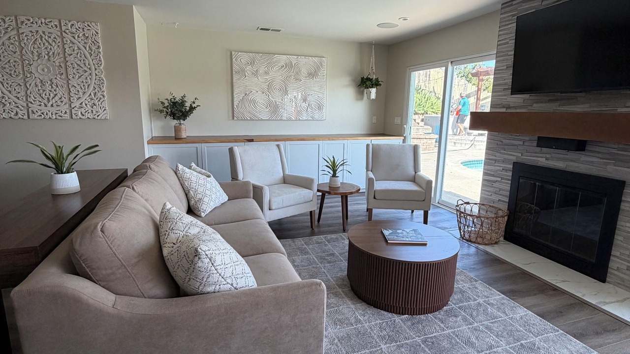 Photo of Livingroom in Allied Gardens