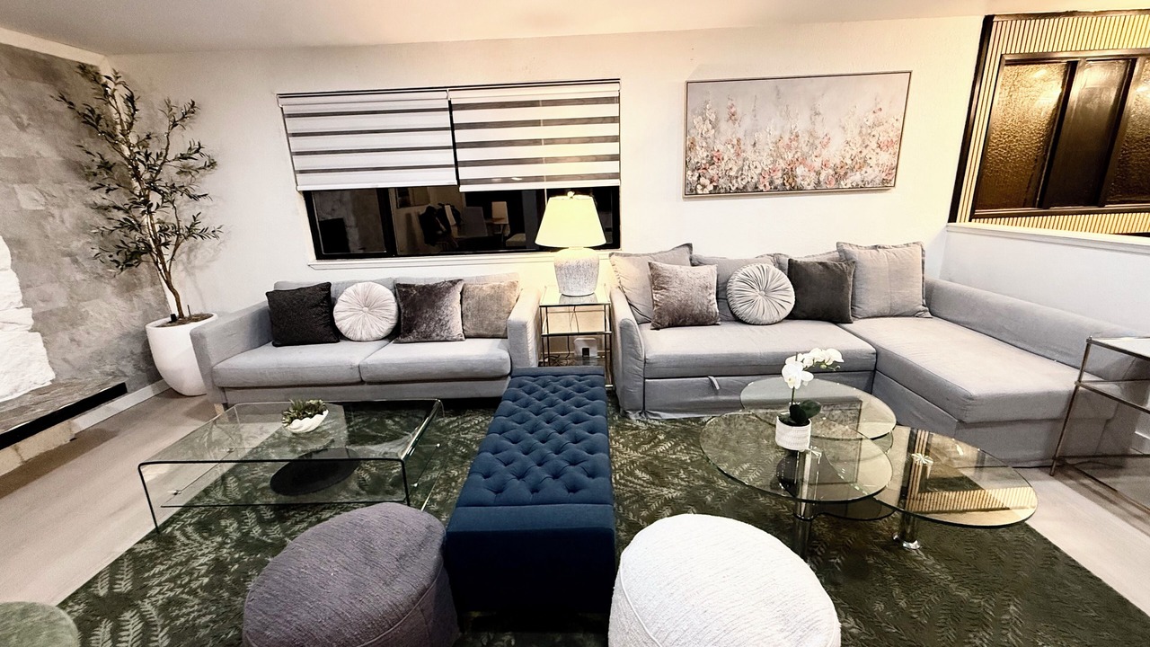 Photo of Livingroom in Picnic Point-North Lynnwood