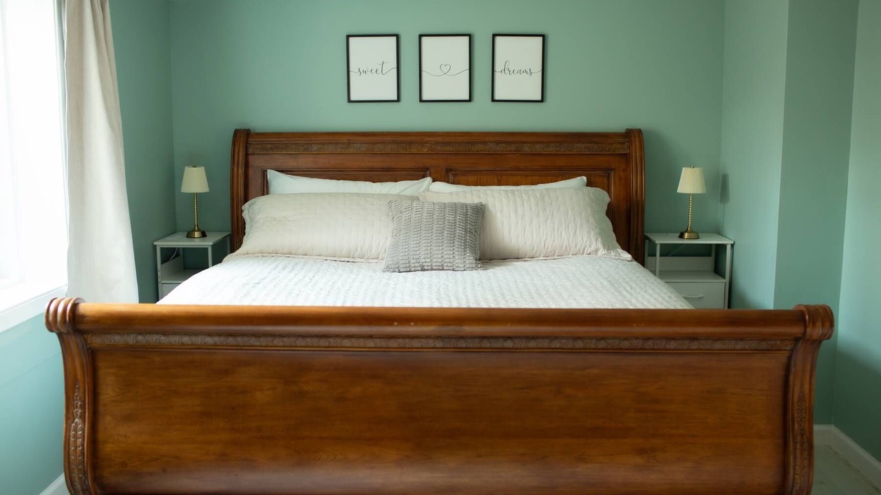 Photo of Bedroom in Lindstrom