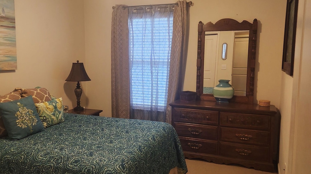 Photo of Bedroom in Hurwood Heights