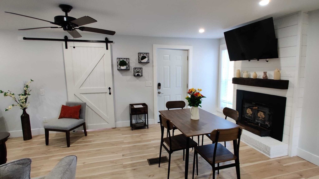 Photo of Livingroom in Trenton