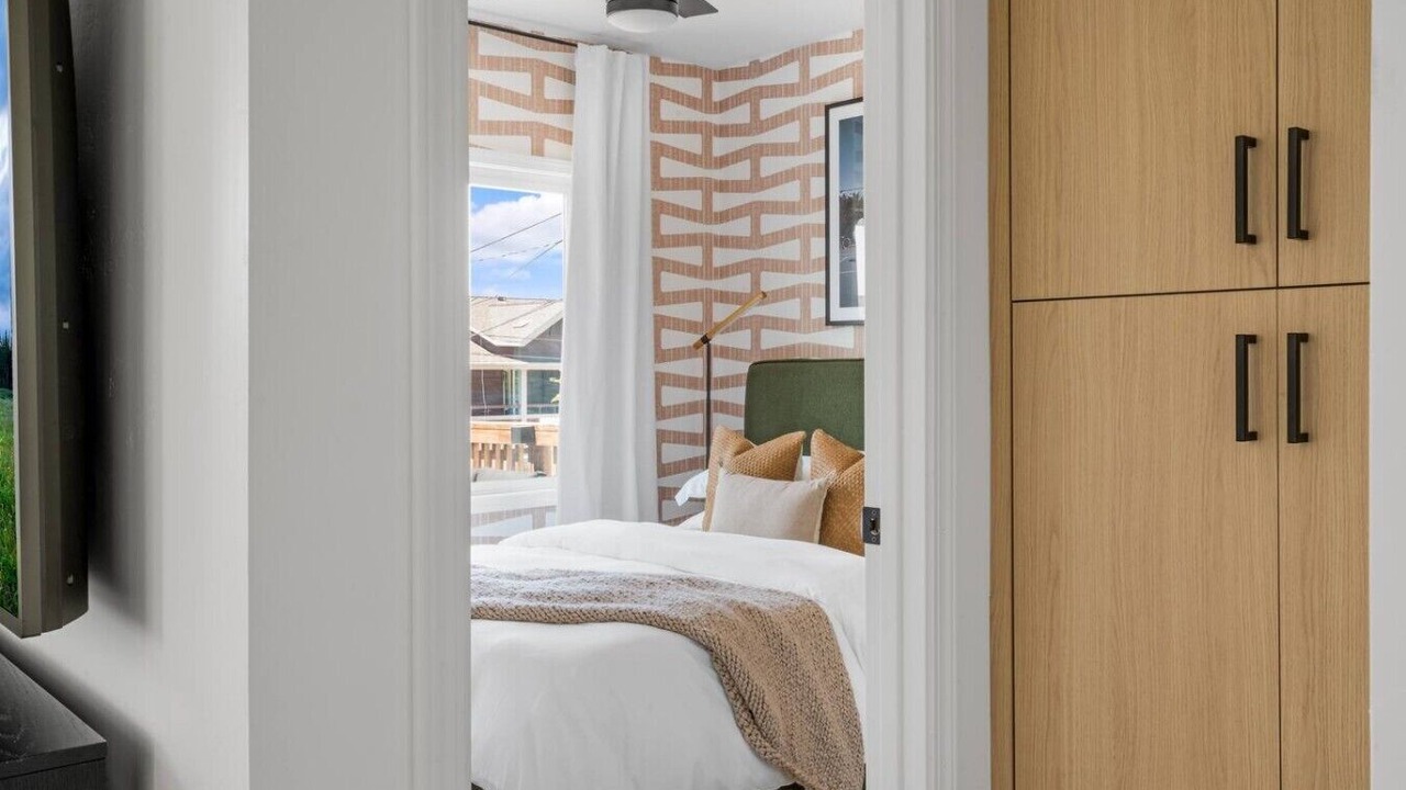 Photo of Bedroom in Mission Hills