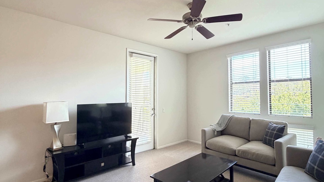 Photo of Livingroom in Mission Valley East