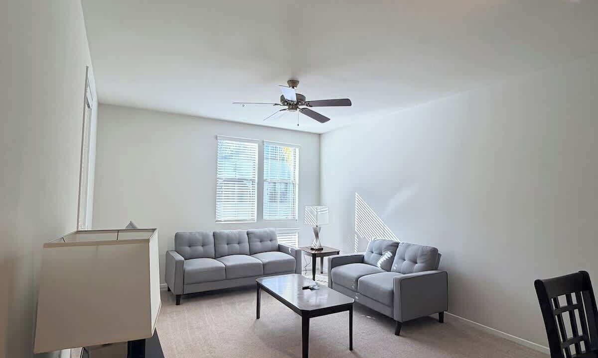 Photo of Livingroom in Mission Valley East