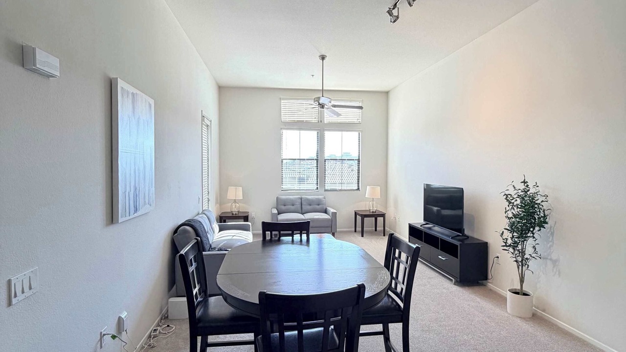 Photo of Livingroom in Mission Valley East
