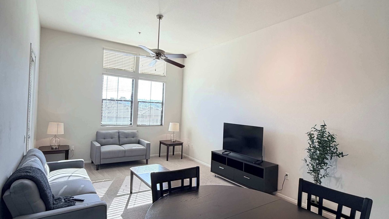 Photo of Livingroom in Mission Valley East