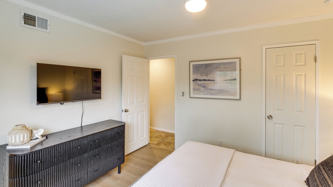Photo of Bedroom in Clairemont
