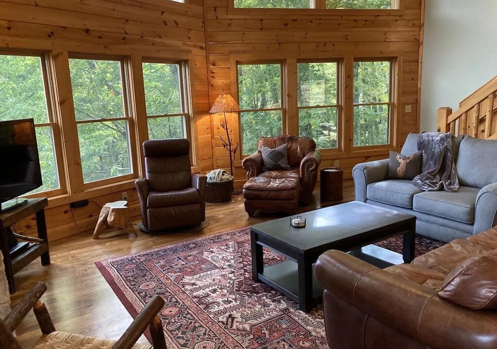 Photo of Livingroom in Cataloochee Ranch