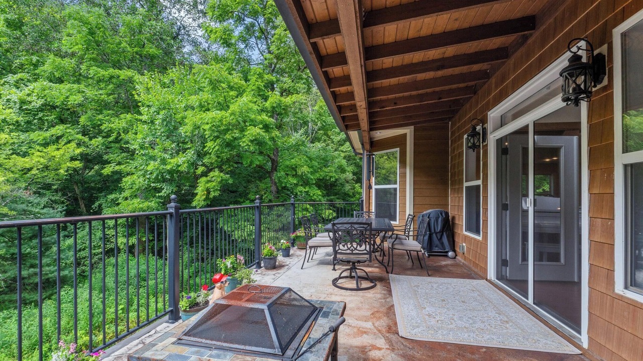Photo of Outdoor in Townsend