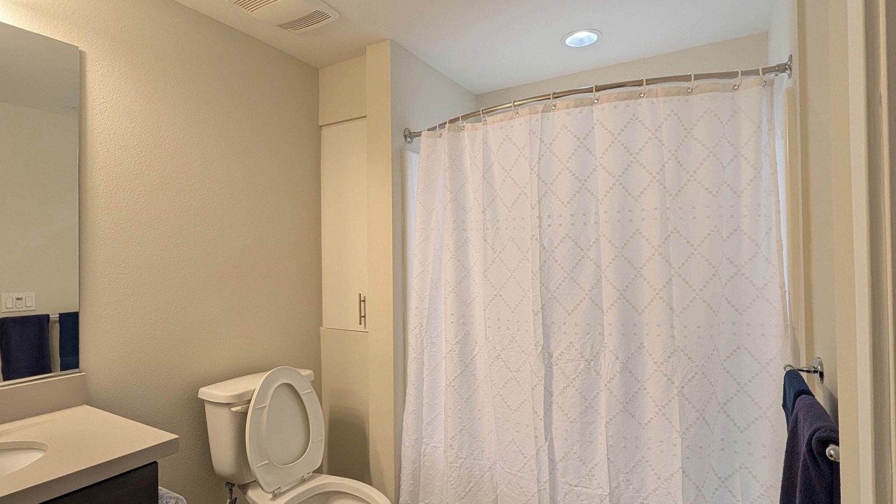 Photo of Bathroom in Sunroad B Promenade