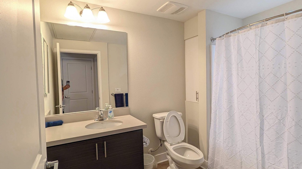 Photo of Bathroom in Sunroad B Promenade