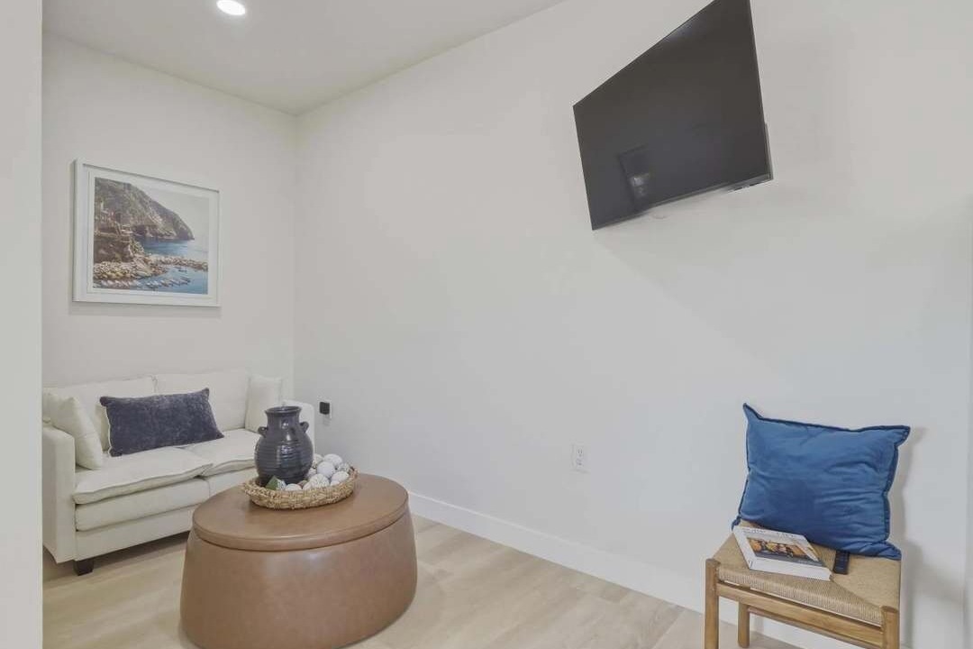 Photo of Livingroom in Rolando Village