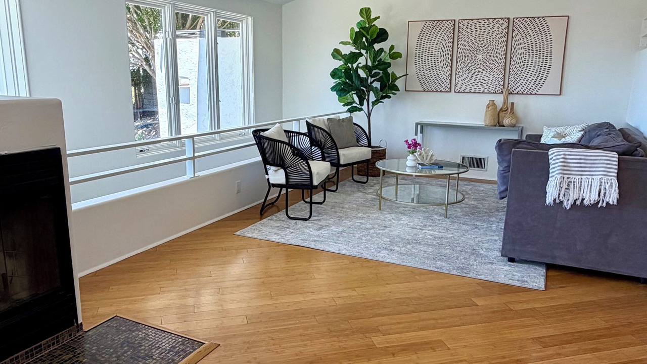 Photo of Livingroom in Del Mar Heights