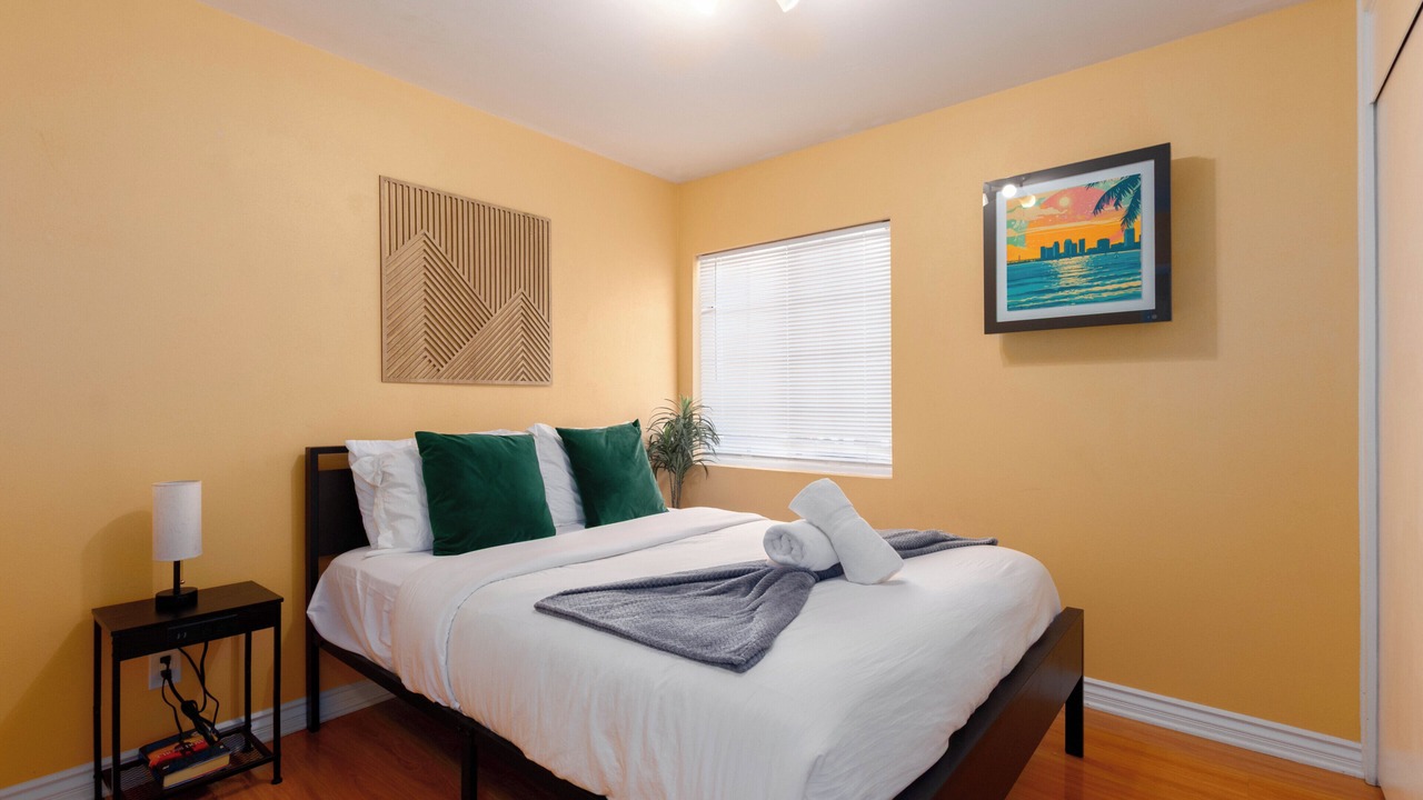 Photo of Bedroom in North Clairemont
