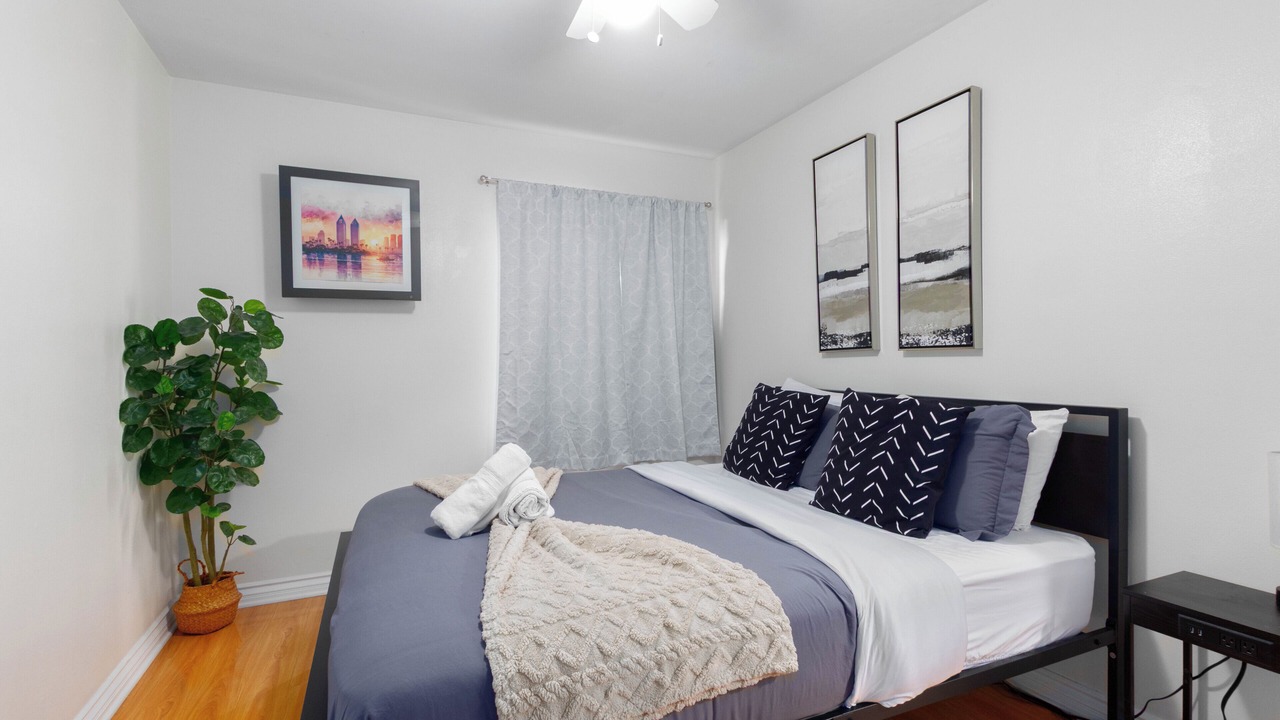 Photo of Bedroom in North Clairemont