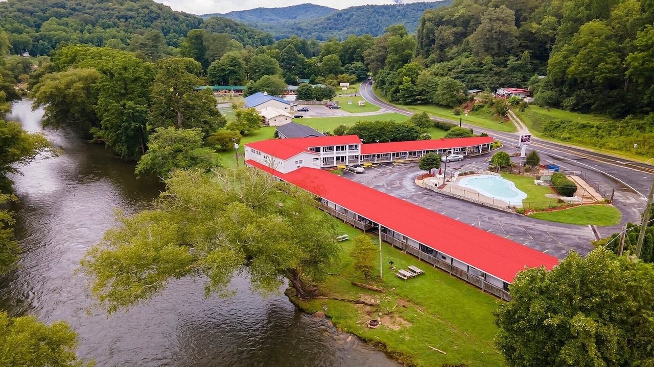 Photo of Outdoor in Cherokee