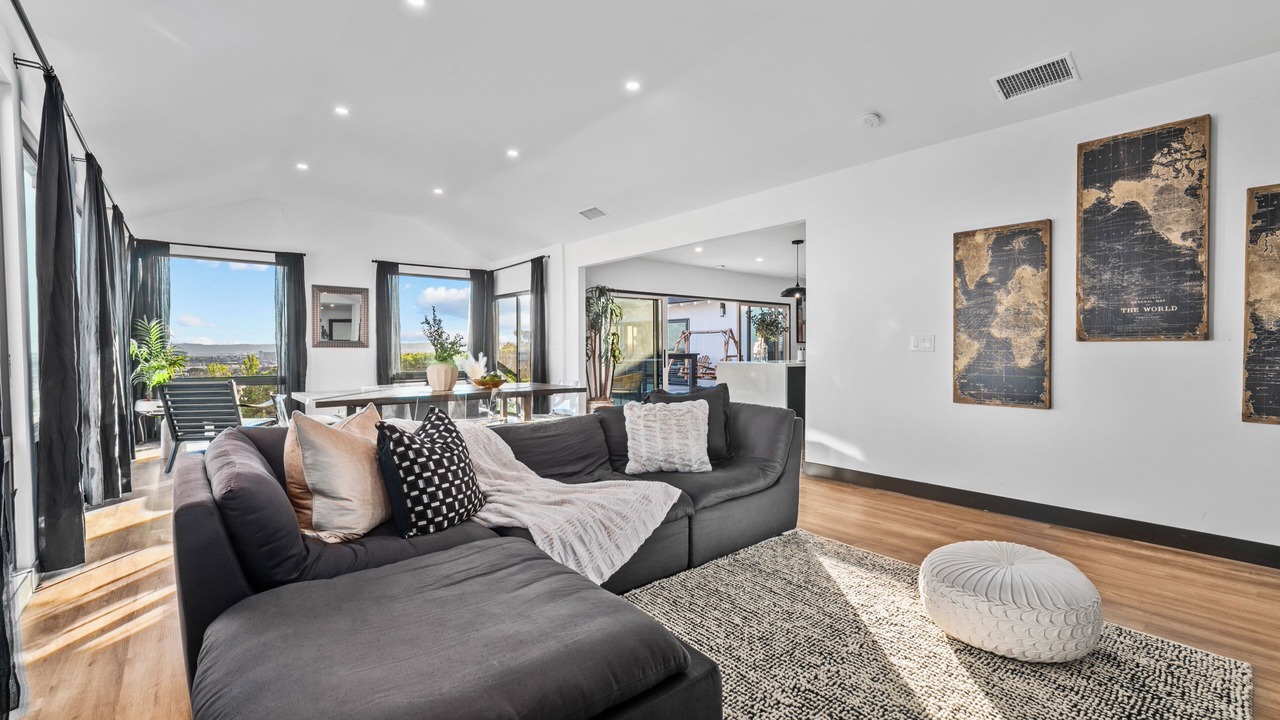 Photo of Livingroom in Mission Hills
