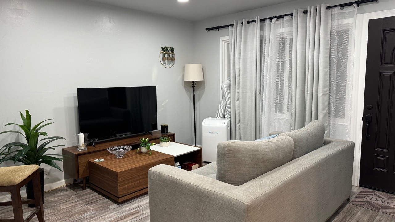 Photo of Livingroom in North Clairemont
