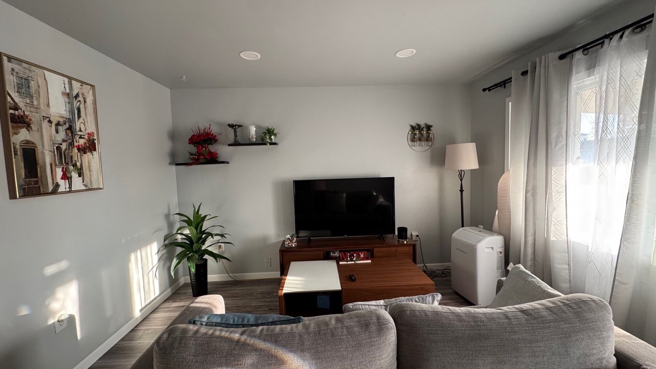 Photo of Livingroom in North Clairemont