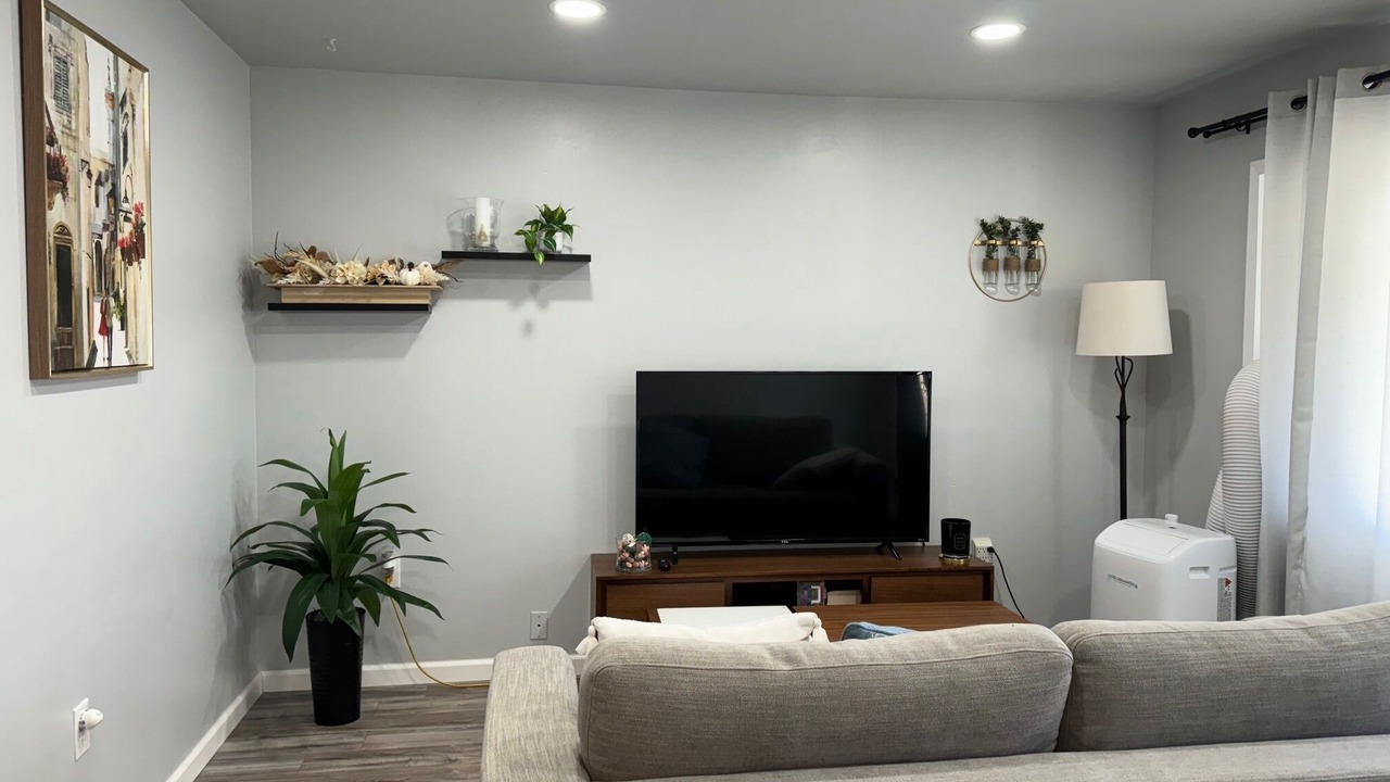Photo of Livingroom in North Clairemont