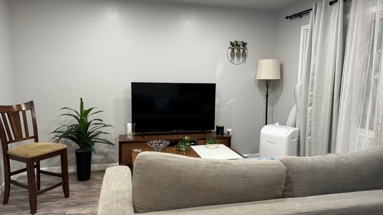 Photo of Livingroom in North Clairemont