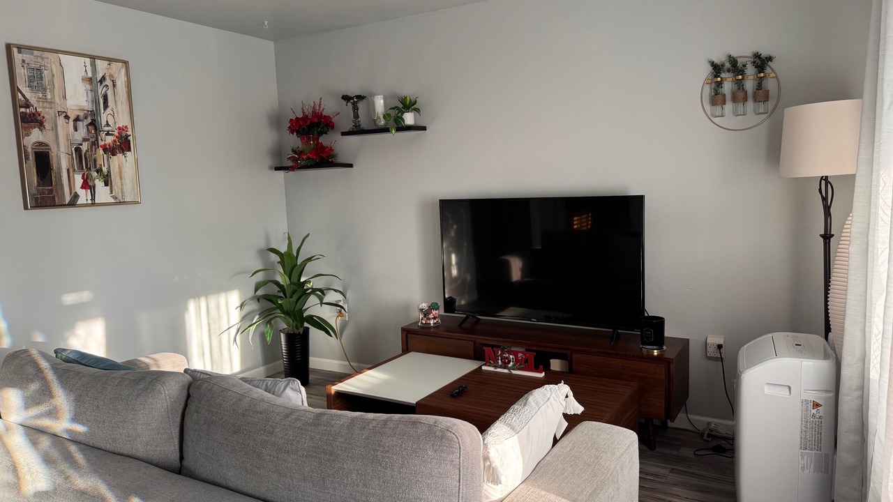Photo of Livingroom in North Clairemont