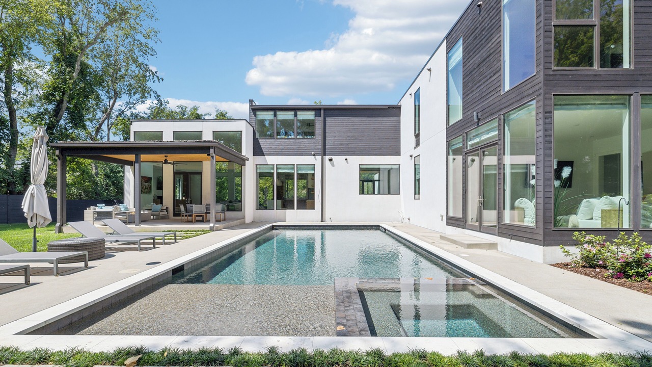 Photo of Outdoor in Brentwood