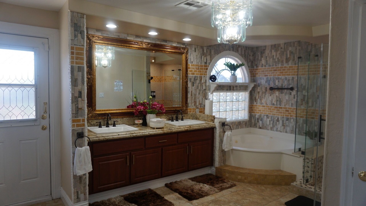 Photo of Bathroom in Silverado Ranch