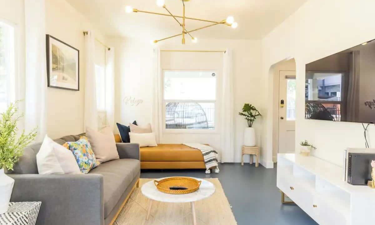Photo of Livingroom in Little Italy