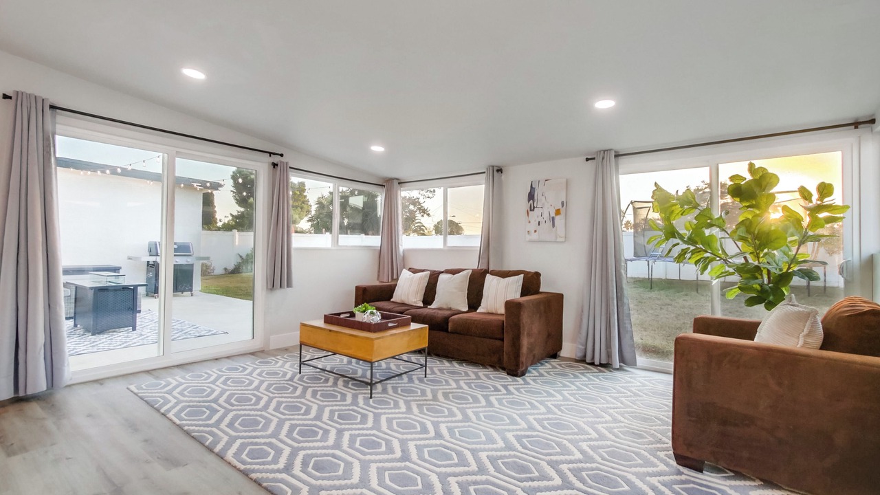 Photo of Livingroom in Clairemont