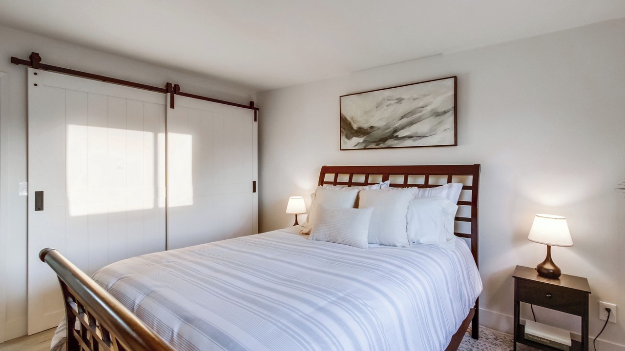 Photo of Bedroom in Clairemont