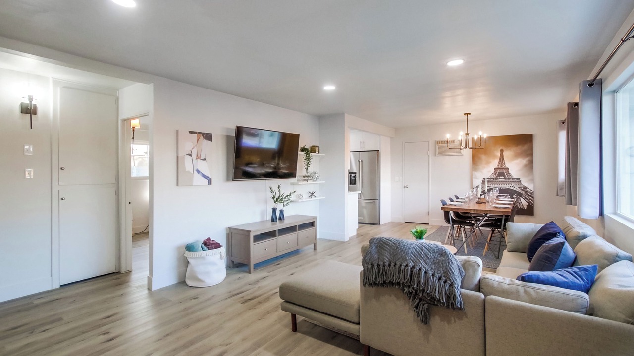 Photo of Livingroom in Clairemont