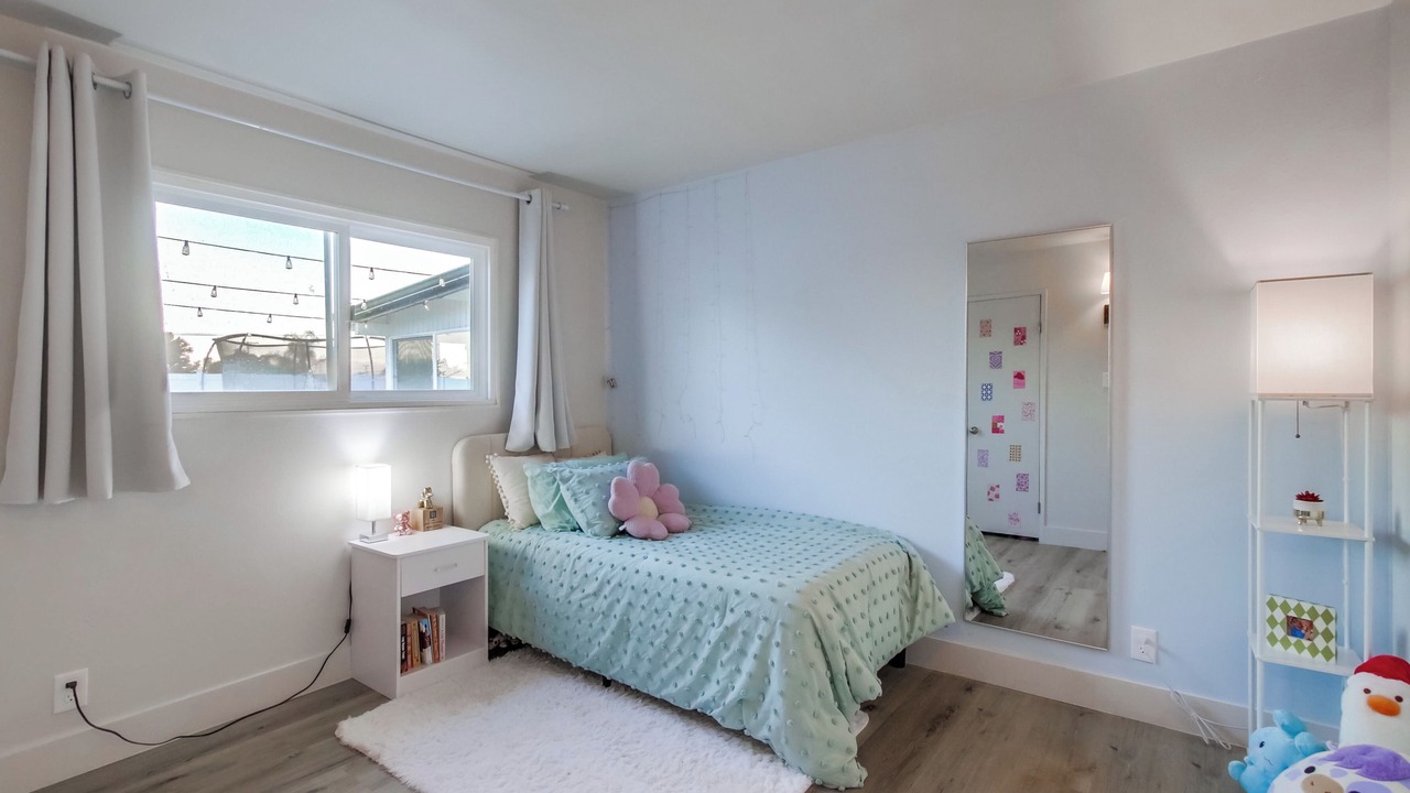 Photo of Bedroom in Clairemont