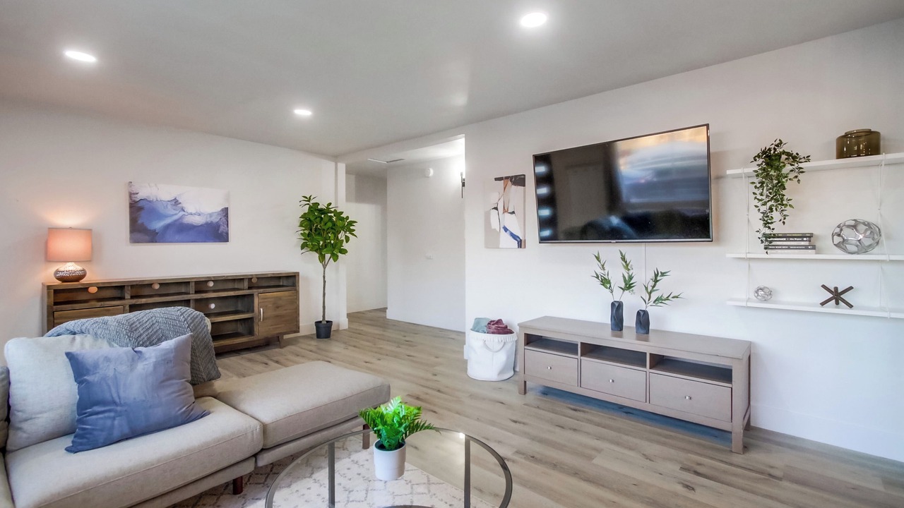 Photo of Livingroom in Clairemont