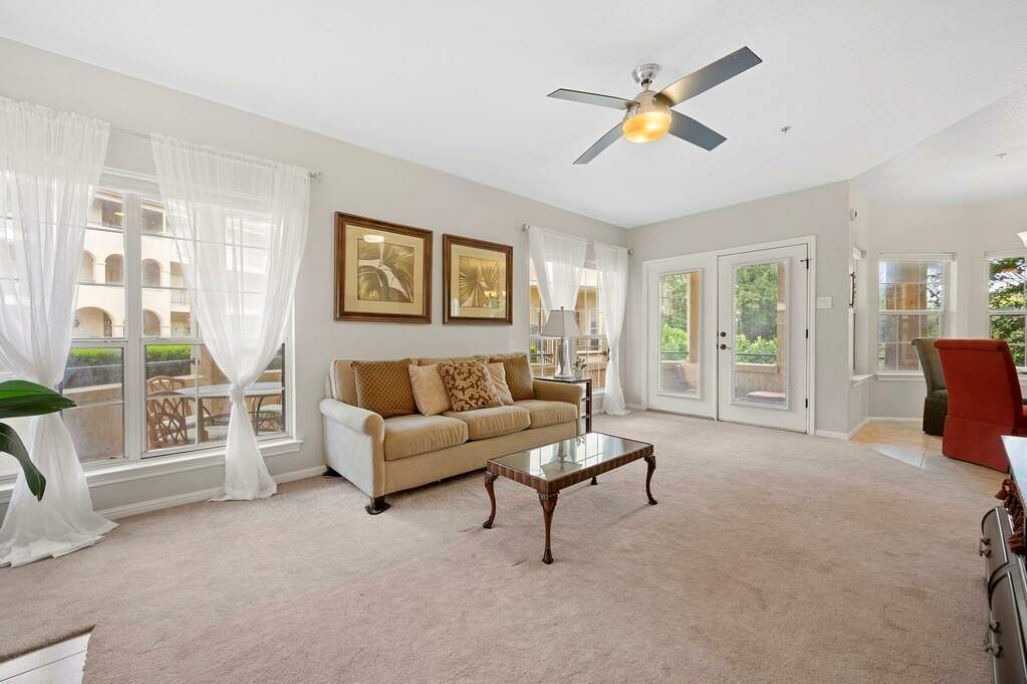 Photo of Livingroom in Highland Lake Estates