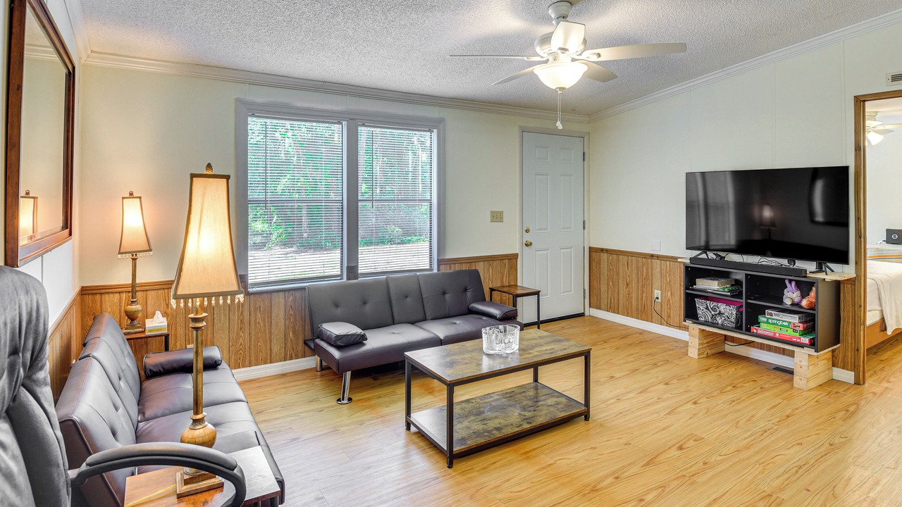 Photo of Bedroom in Crescent City