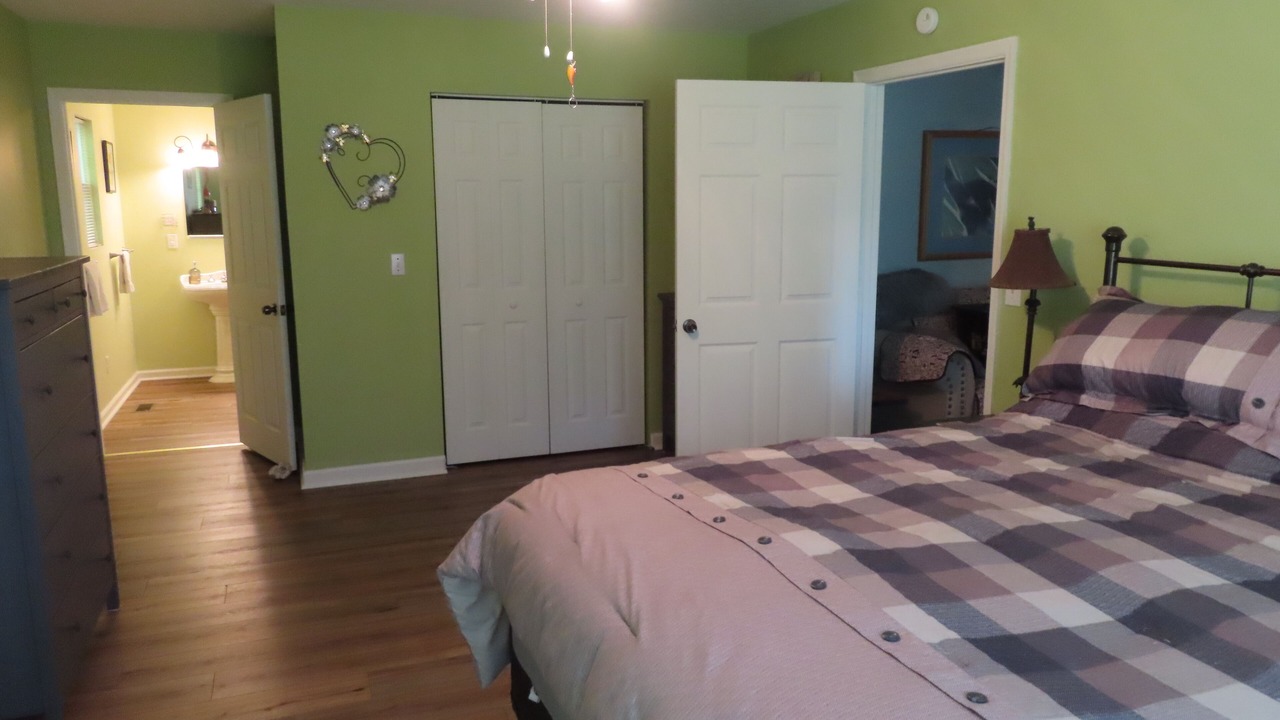 Photo of Bedroom in Gaylesville