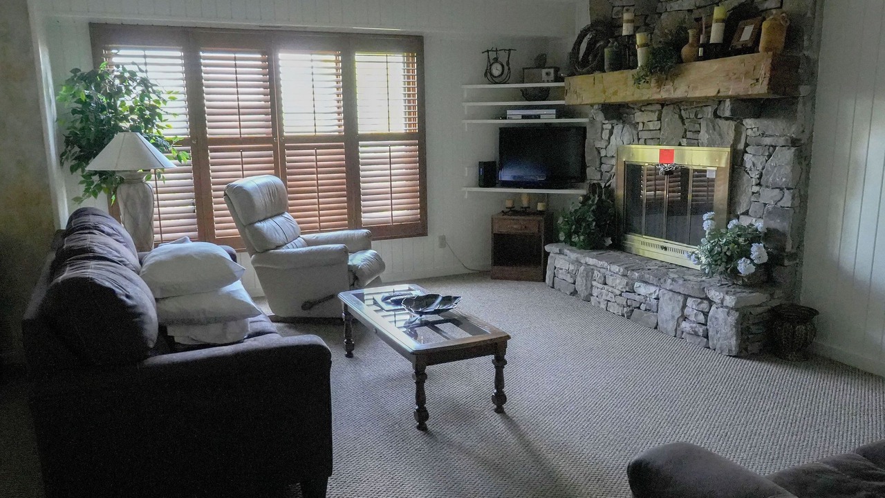 Photo of Livingroom in Seven Springs