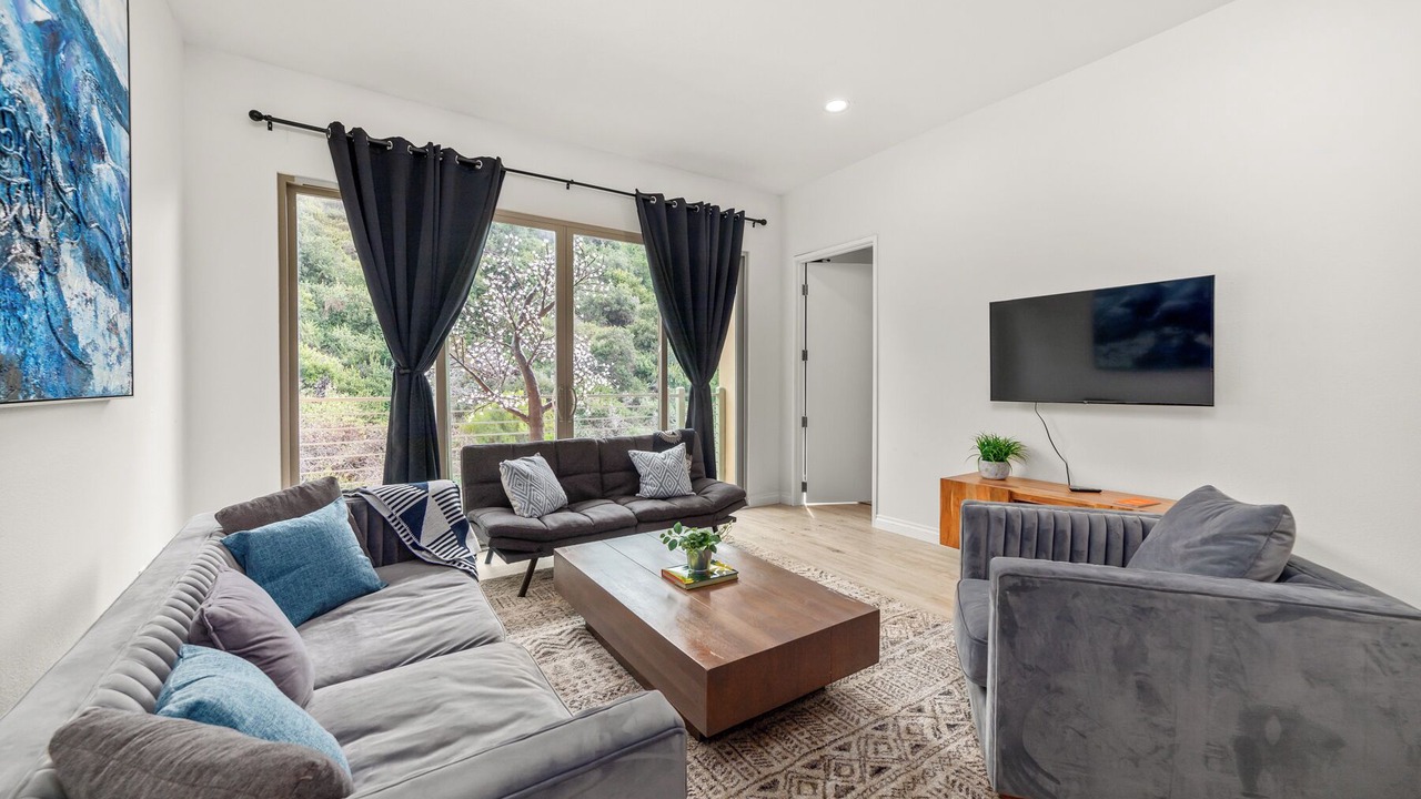 Photo of Livingroom in Mission Valley East