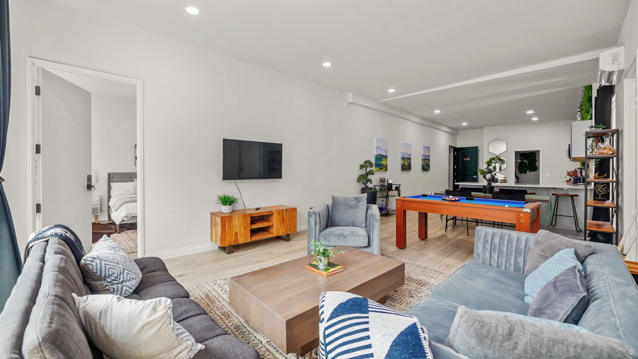 Photo of Livingroom in Mission Valley East