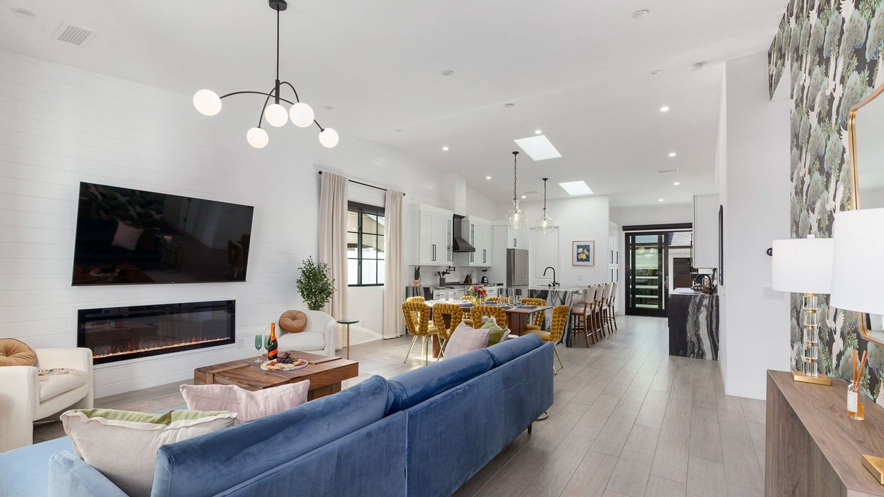 Photo of Livingroom in Clairemont