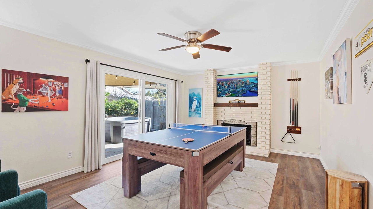 Photo of Livingroom in Clairemont Mesa East