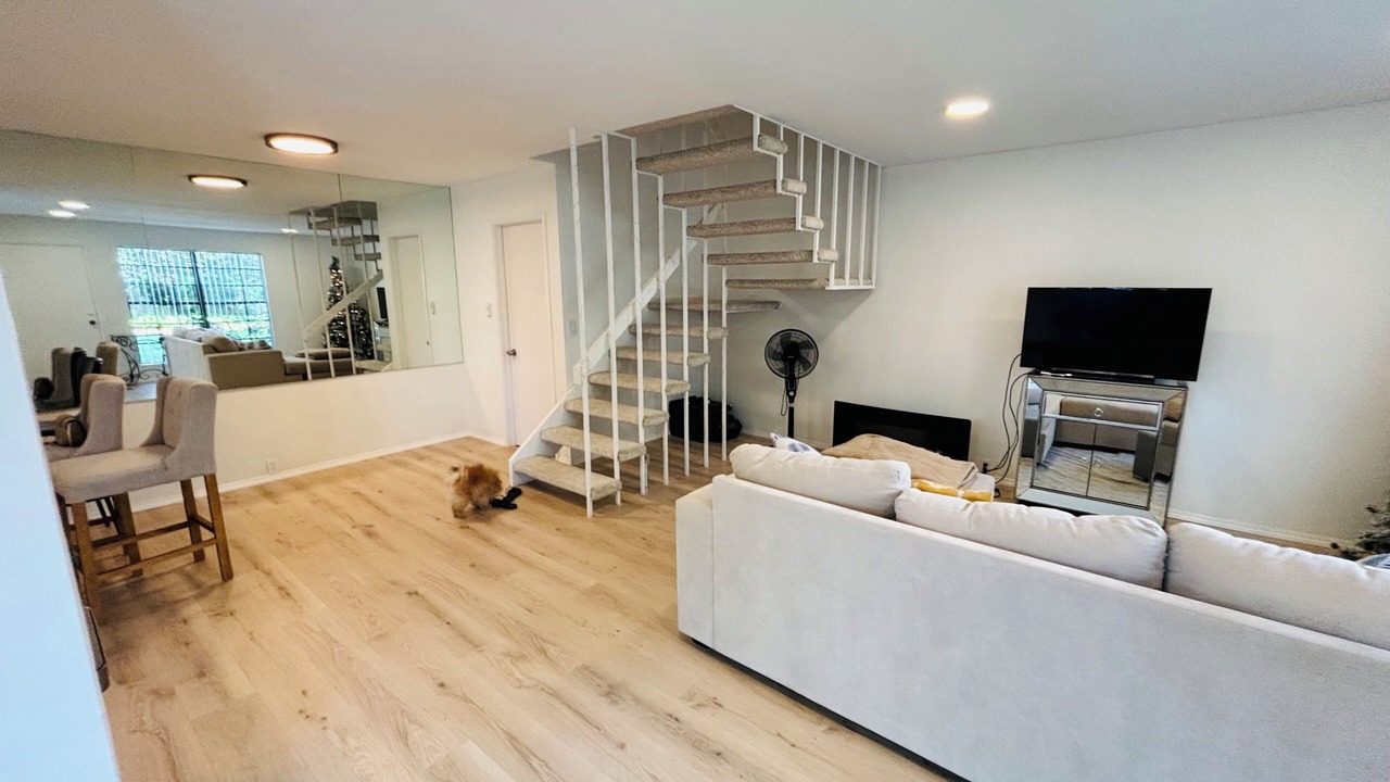 Photo of Livingroom in University City