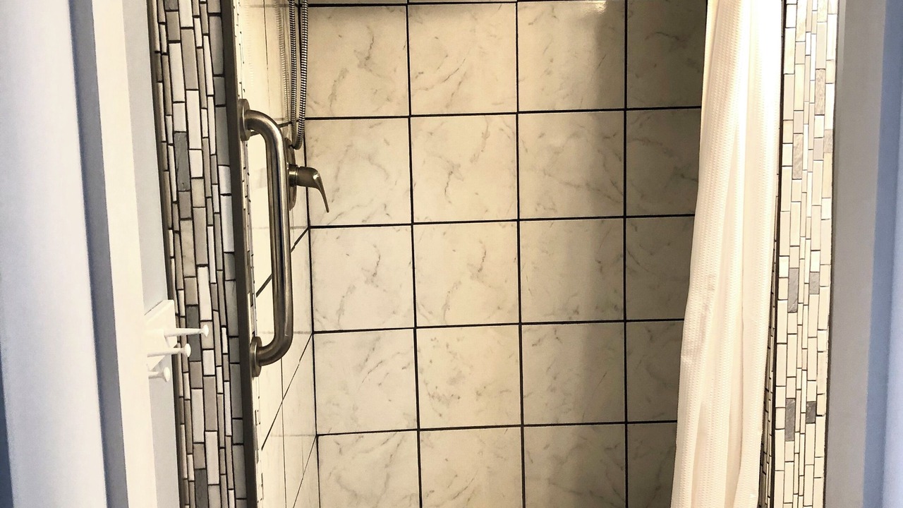 Photo of Bathroom in Shelbyville