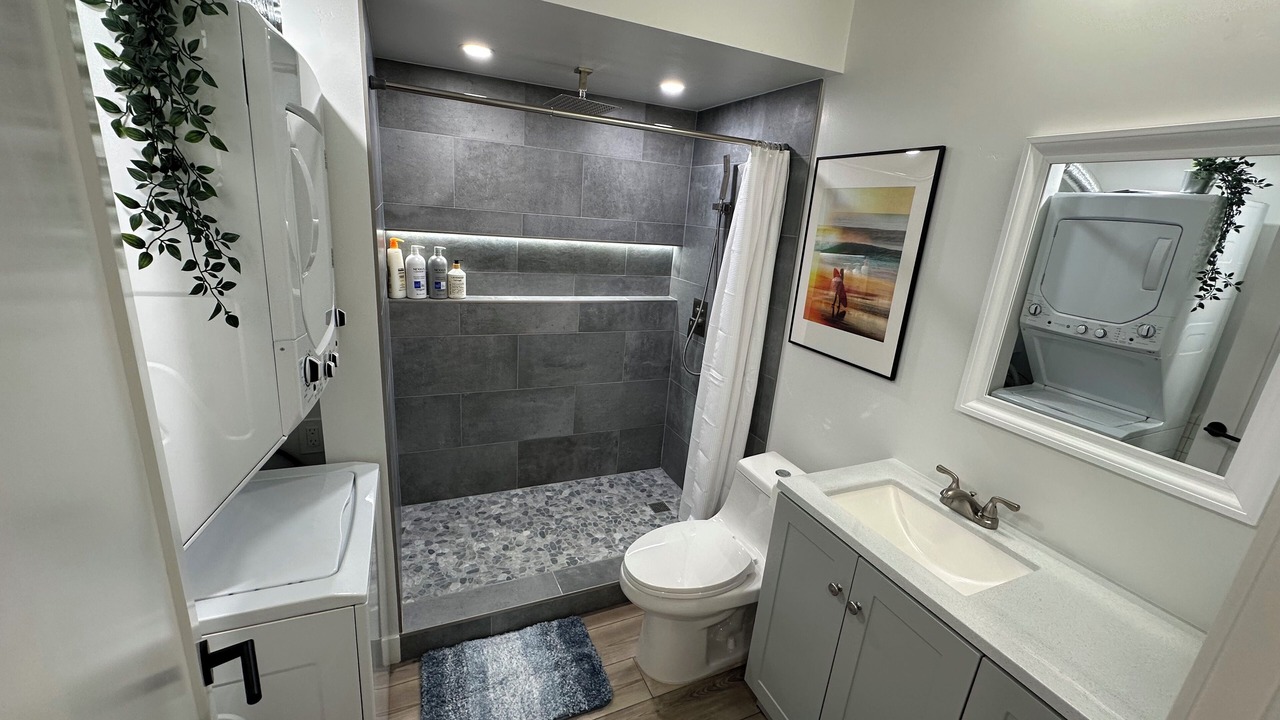 Photo of Bathroom in Grantville