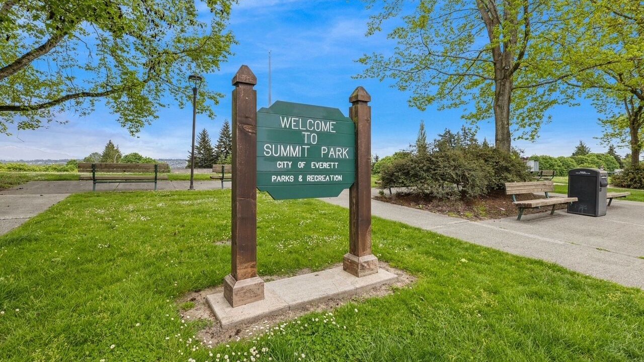 Photo of Outdoor in Everett