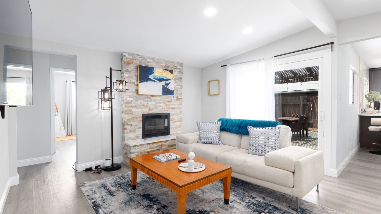 Photo of Livingroom in North Clairemont