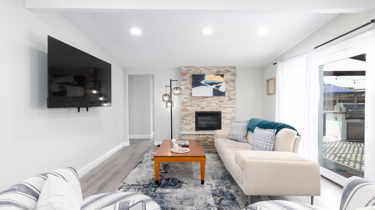 Photo of Livingroom in North Clairemont
