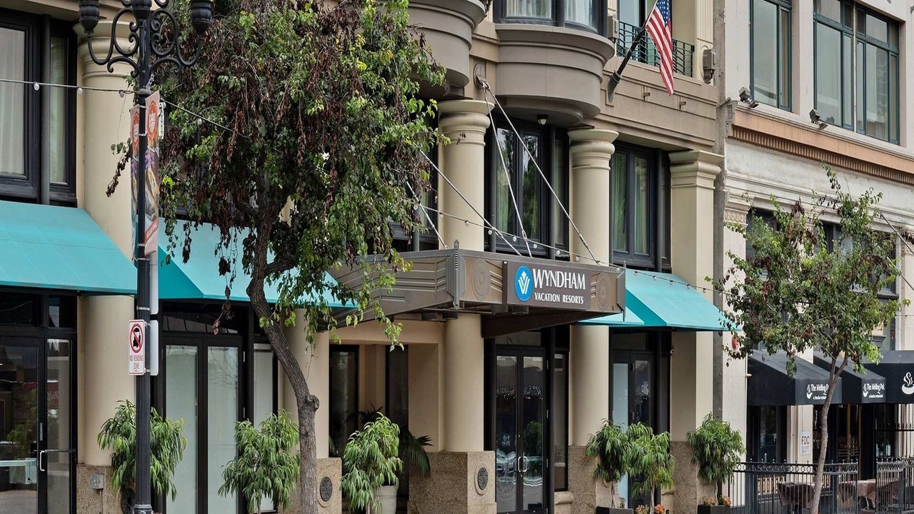 Photo of Others in Gaslamp Quarter