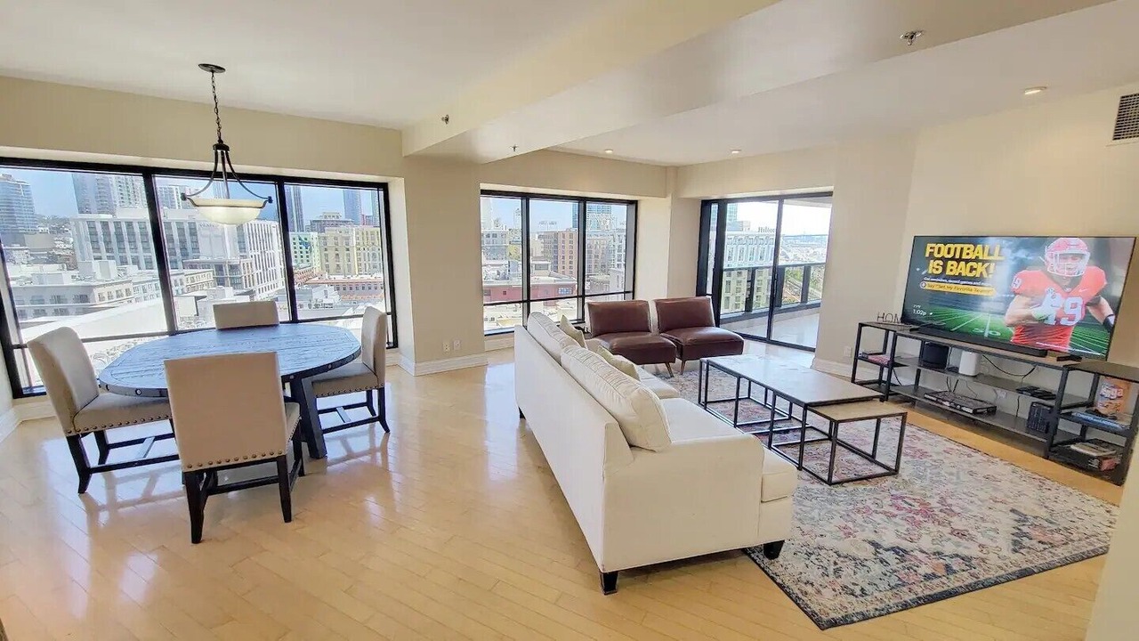 Photo of Livingroom in Marina District